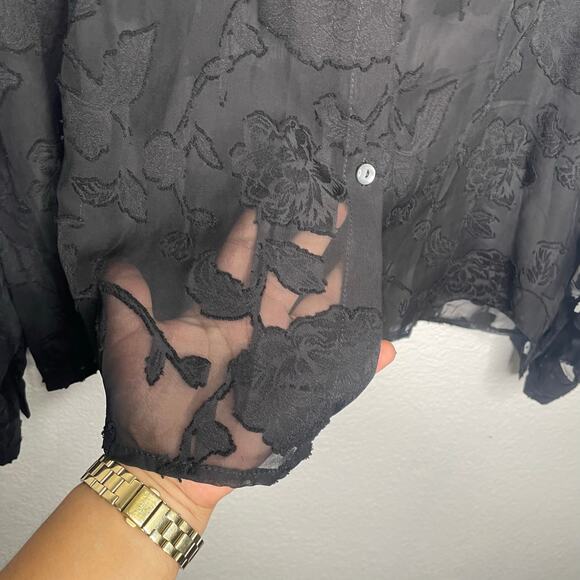 Jon & Anna Contemporary Womens Top Size M Black Floral Semi Sheer Button Up - Picture 9 of 11